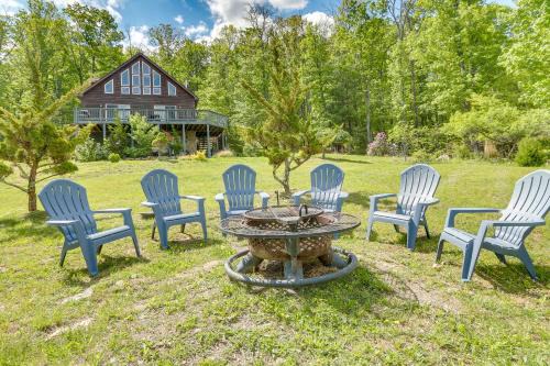 Wardensville House | Hot Tub and Game Room Peaceful Wardensville Cabin