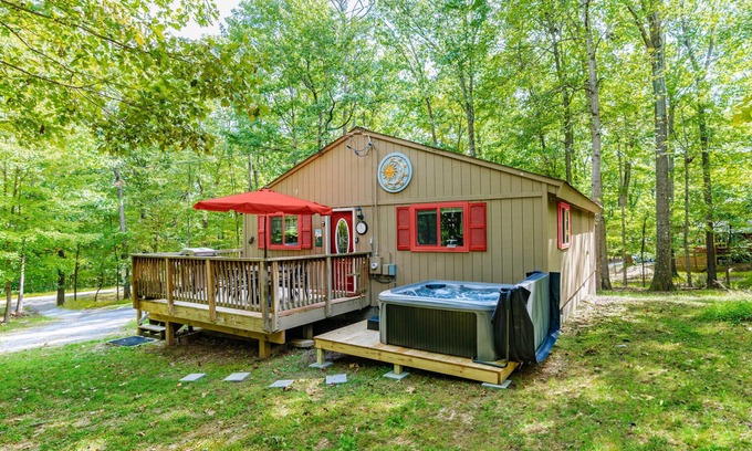The Woods Cabin | Hot Tub, Fire Pit, Grill, Deck w/Resort Amenities