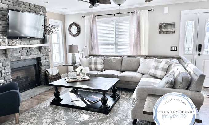 Town Bank House | Hot Tub Holiday Escape! Fireplace + 500ft to Private Beach, close to all!