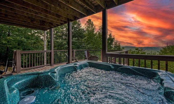 Wears Valley Cabin | Hot Tub - Minutes to National Park - Private Cabin with Views!