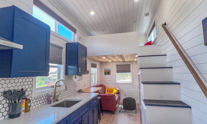 Cornville House | Hot Tub, Pool, King Bed, Views, and easy access to Sedona @ Stargazer Loft!