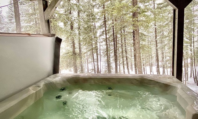 Ardenvoir House | Hot tub,pool table,xc/downhill ski,near-Stevens Pass,Leavenworth,Lake Wenatchee