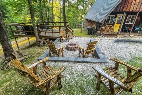 Wellington House | HOT TUB -Secluded Cabin Cave Run Lake and near Red River Gorge