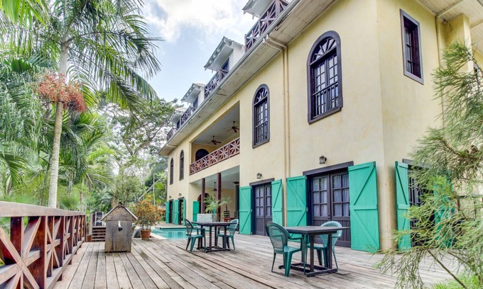 Bullet Tree Falls Hotel | Hotel ∙ 2 guests