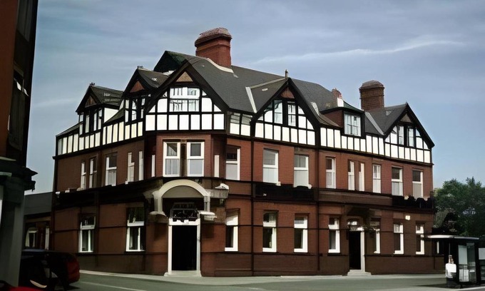 Barry Hotel | Hotel ∙ 4 guests