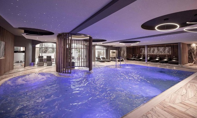 Aigen-Schlagl Hotel | Hotel Almesberger