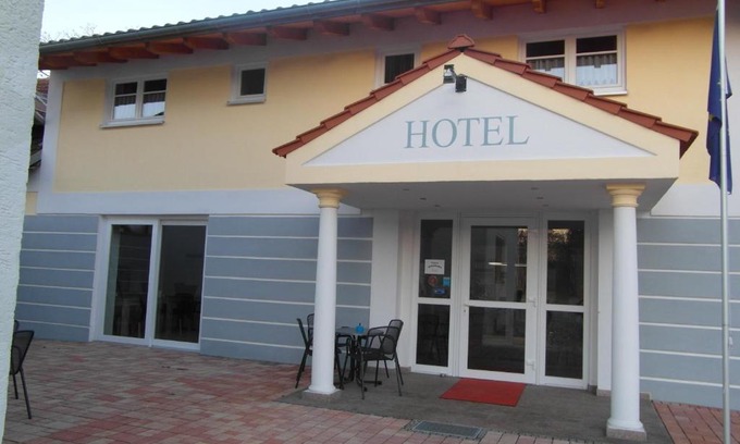 Sarching Hotel | Hotel Am Donaubogen