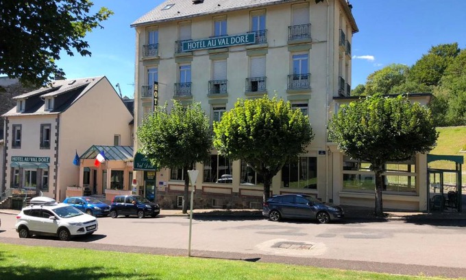 La Bourboule Hotel | Hotel Au Val Doré
