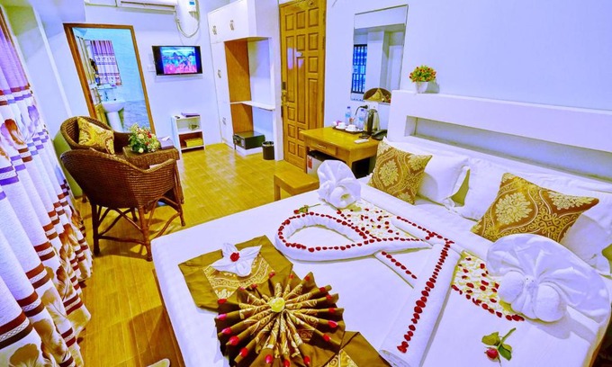 Mandalay Hotel | Hotel Aurora