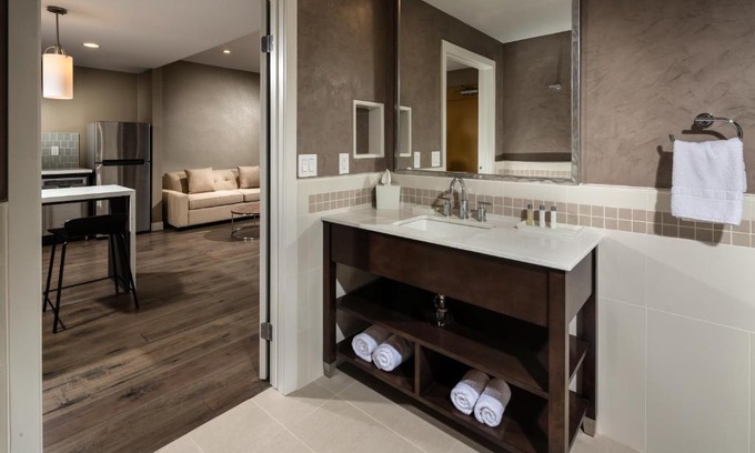 Pico-Union Hotel | Hotel Aventura