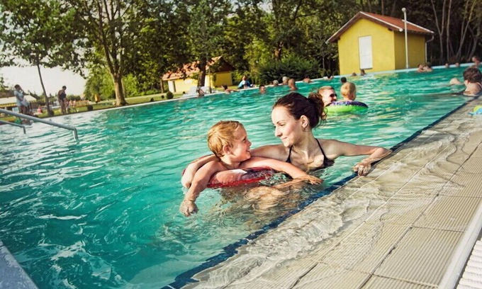 Sarvar Hotel | Hotel Bassiana