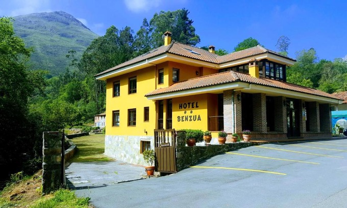 Mestas Hotel | Hotel Benzua