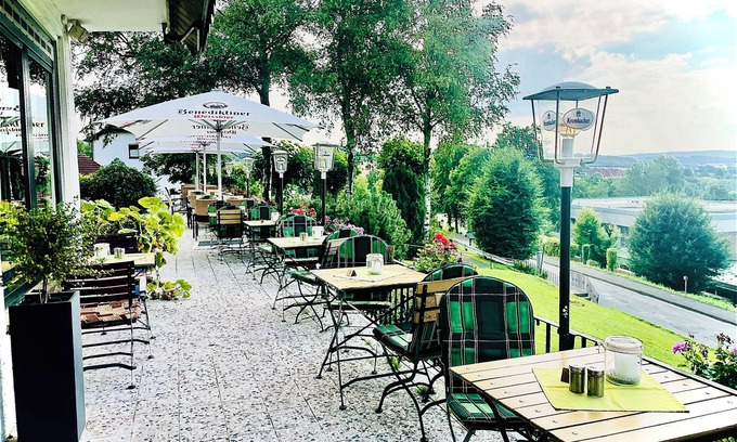 Nieheim Hotel | Hotel Berghof