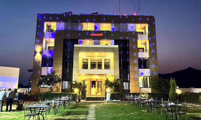 Karad Hotel | Hotel Bhagyalaxmi