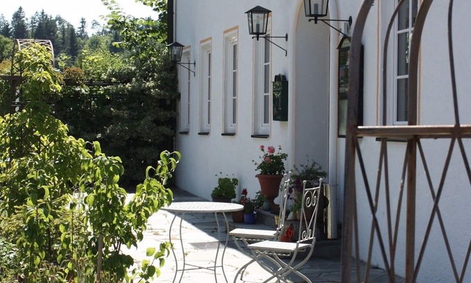 Leeder Hotel | Hotel Boarding House Hohenwart