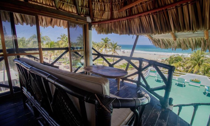 Brisas de Zicatela Hotel | Hotel Bungalows Acuario
