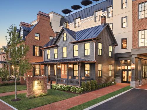 Leesburg's Old and Historic District Hotel | Hotel Burg