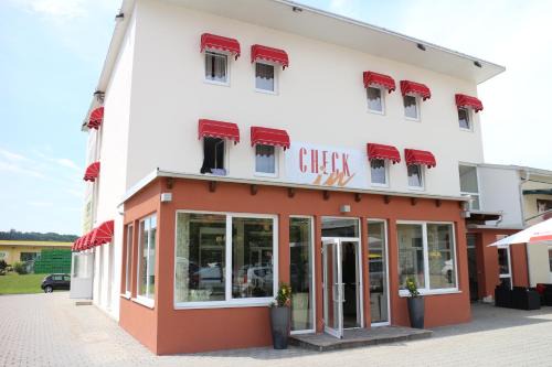 Ludersdorf-Wilfersdorf Hotel | Hotel Checkin