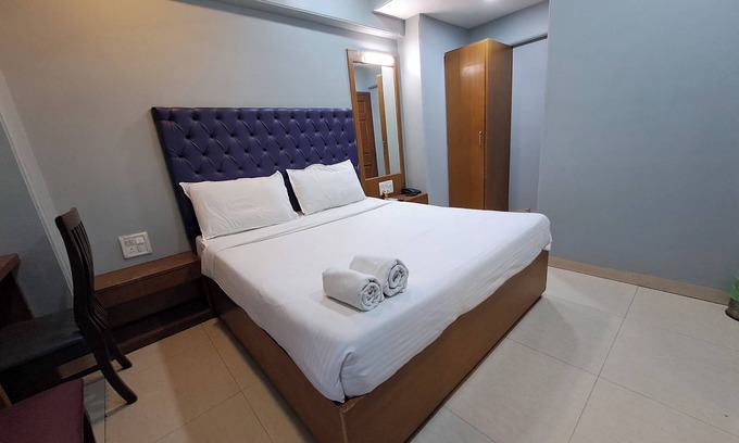 Santacruz West Hotel | Hotel Cruz Royale