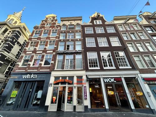Burgwallen Nieuwe Zijde Hotel | Hotel Damrak Inn
