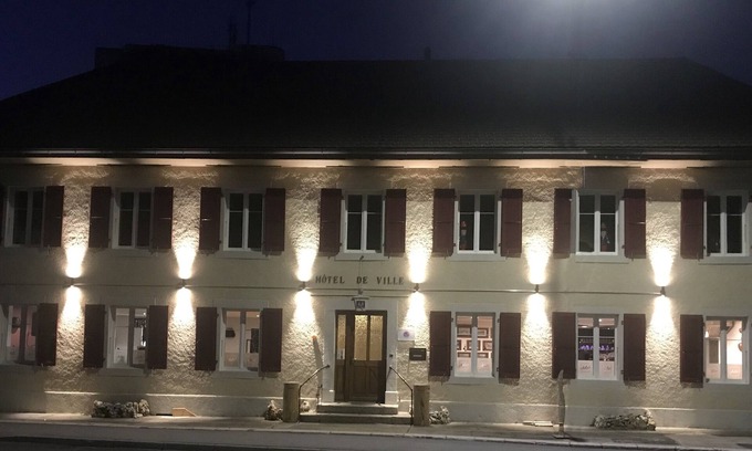 Les Verrieres Hotel | Hotel de Ville