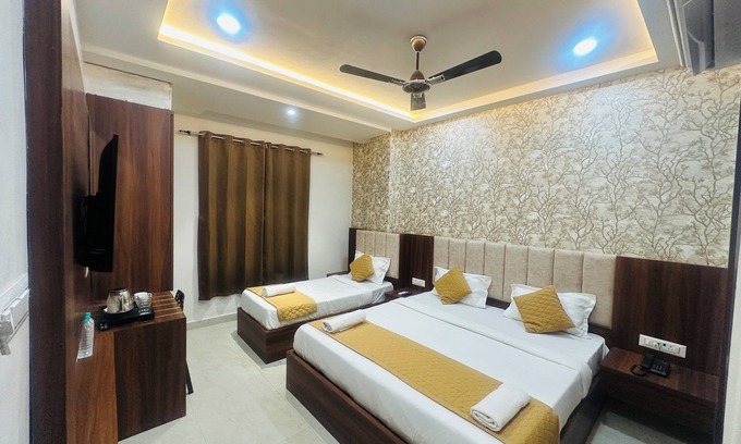 Varanasi Hotel | Hotel Deep Palace