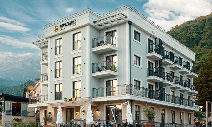 Budva Hotel | Hotel Diplomat by Aycon