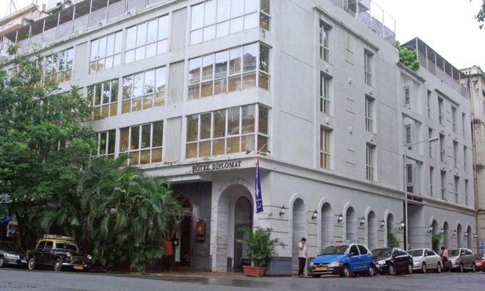 Wellington Pier Hotel | Hotel Diplomat, Colaba