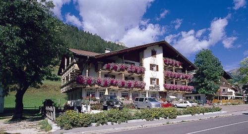 Pera Hotel | Hotel Garni Soreie