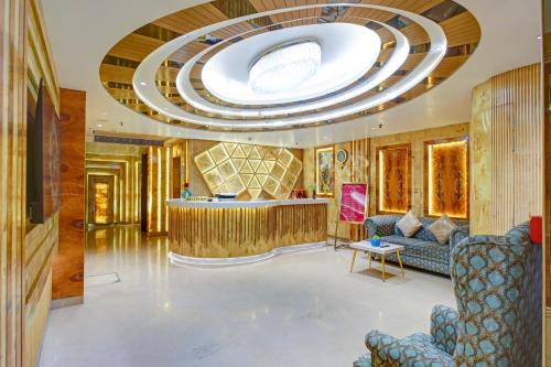 Sadar Bazaar House | Hotel Gold Palace - 03 Mins Walk From New Delhi Railway Station