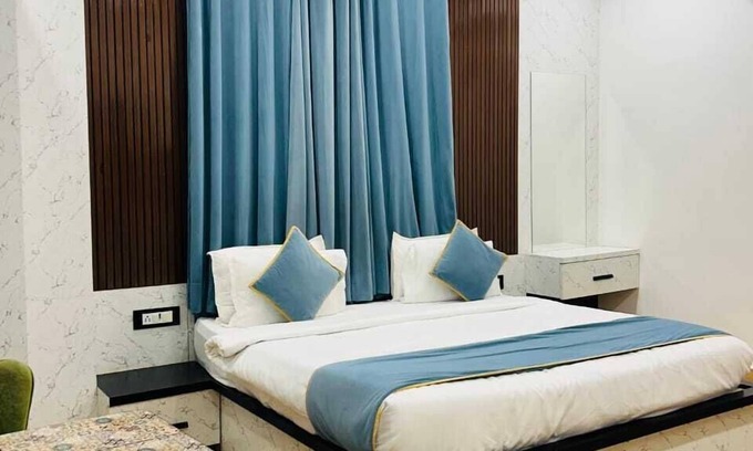 Govardhan Hotel | Hotel Govind Residency