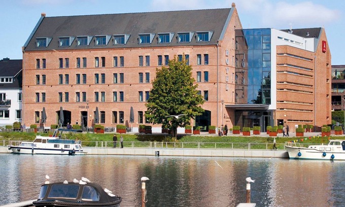Leer House | Hotel Hafenspeicher - 14023 - Classic