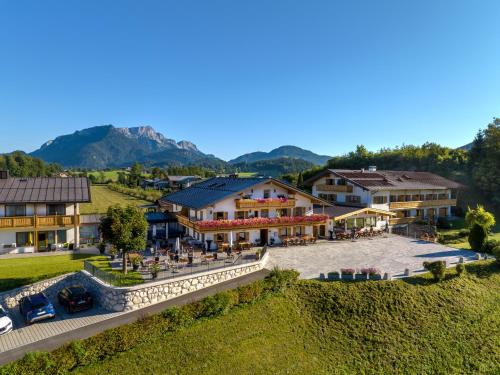 Unterschonau Bed & Breakfast | Hotel Hanauerlehen - ruhige & zentrale Top-Lage - mit Schwimmbad, Sauna, Parkplätze & Café - bayerischer Familienbetrieb
