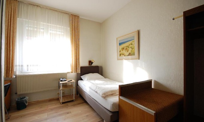 Neu-Isenburg House | Hotel Haus Isenburg