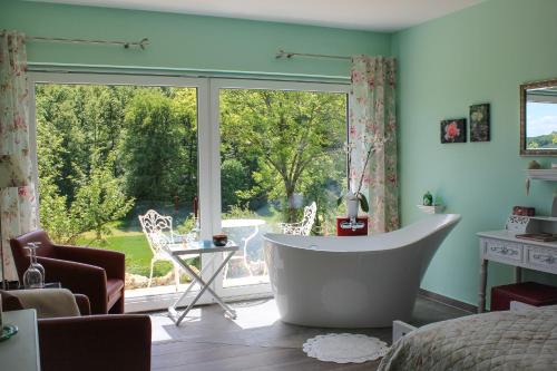 Herbrechtingen House | Hotel Haus Kallenberg