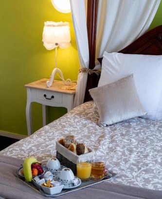 Sully-sur-Loire Hotel | Hotel Henri IV