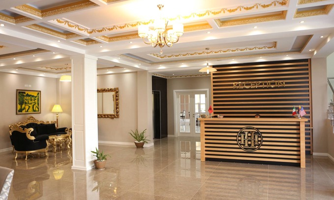 Koplik Hotel | Hotel Holiday