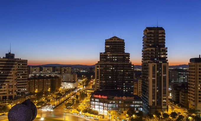 Benicalap Hotel | Hotel ILUNION Valencia 3