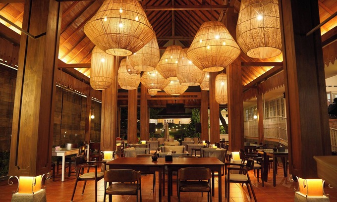 Hargomulyo Hotel | Hotel Indah Palace Tawangmangu