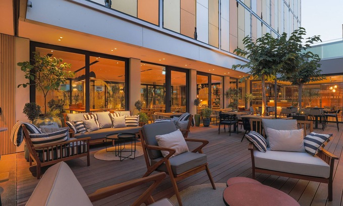 Larnaca City Centre Hotel | Hotel Indigo Larnaca by IHG