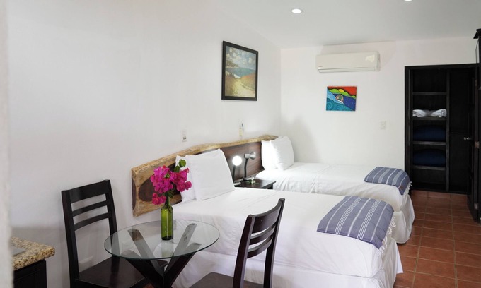 Playa Gigante Hotel | Hotel Ingigante Poolside Family Room