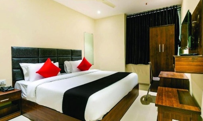 Surat Hotel | Hotel Kumkum Palace
