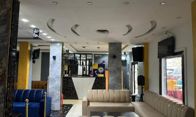 Mutengene Apartment | HOTEL L'EMPIRE