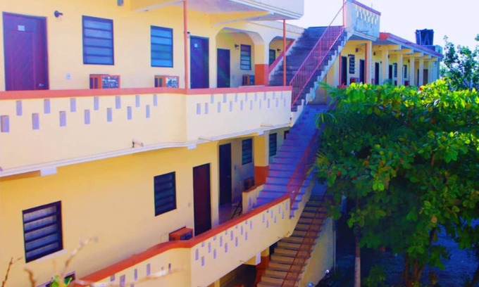 Les Cayes Hotel | Hotel Le Meridien