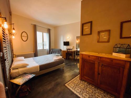Cournon-dʼAuvergne Hotel | Hotel Le Midi Clermont-Cournon