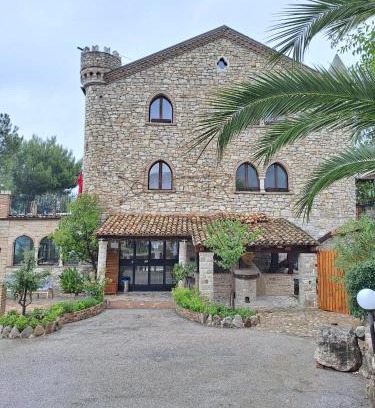Roccavivara Hotel | Hotel Lo Smeraldo