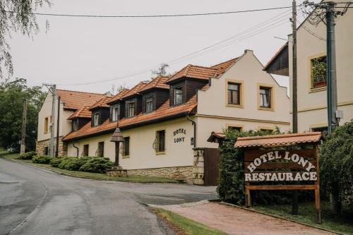 Vysehorovice Hotel | Hotel Lony