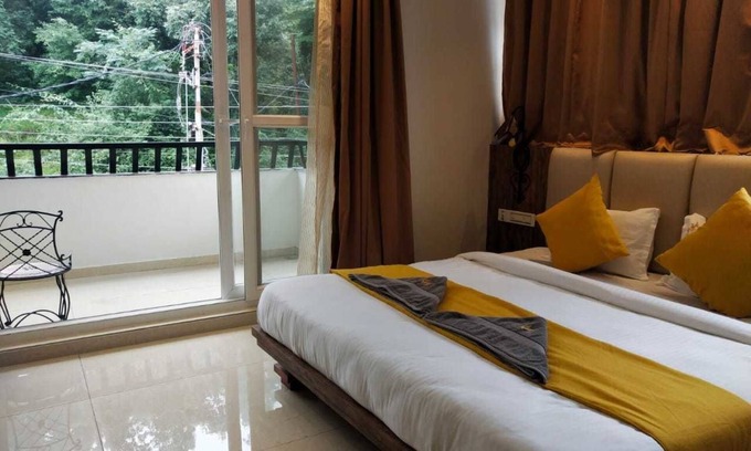 McLeod Ganj Hotel | Hotel Malghotras by Hazel Hotels