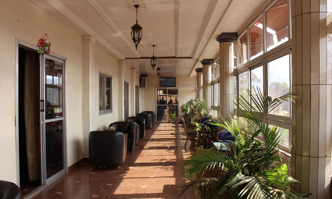 Dschang Hotel | Hotel Mbouoh Star Palace