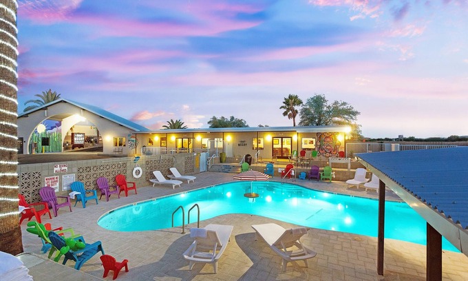 Tucson Hotel | Hotel McCoy - Art, Coffee, Beer, Wine